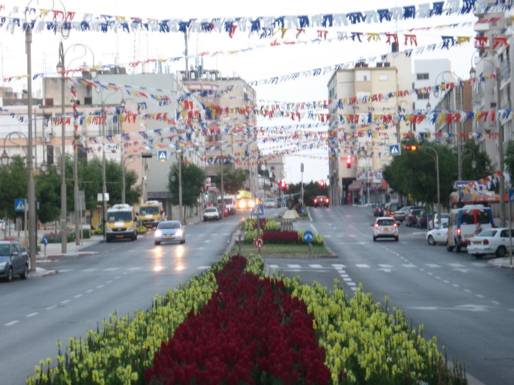 Apartments Petah Tiqwa - Bar Kochva Street Petach Tikva Exterior foto